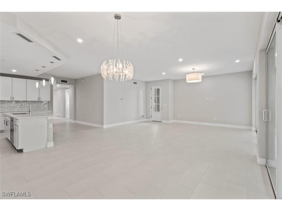 196 Indies Drive E #101 Naples FL 34114 226005040 image9