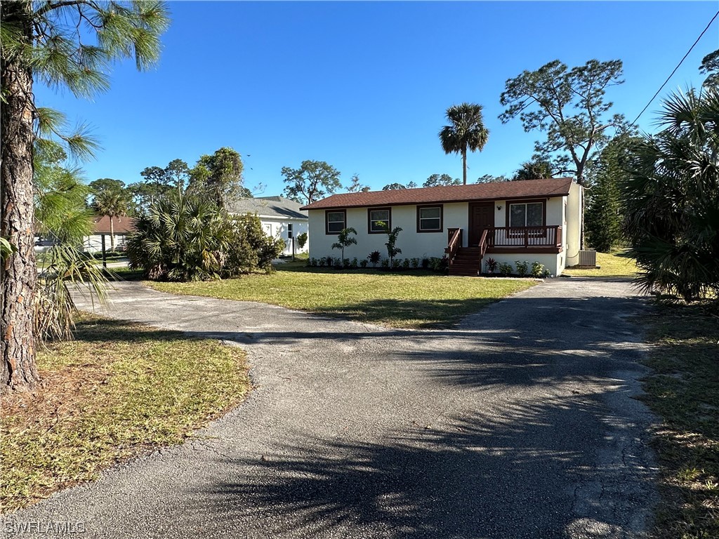 1960 22nd Avenue NE Naples FL 34120 224017520 image1