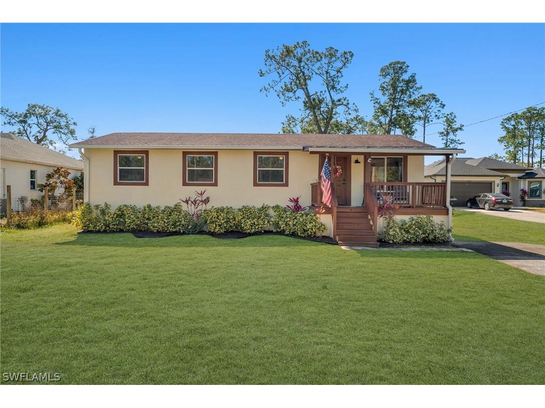 1960 22nd Avenue NE Naples FL 34120 226005943 image1