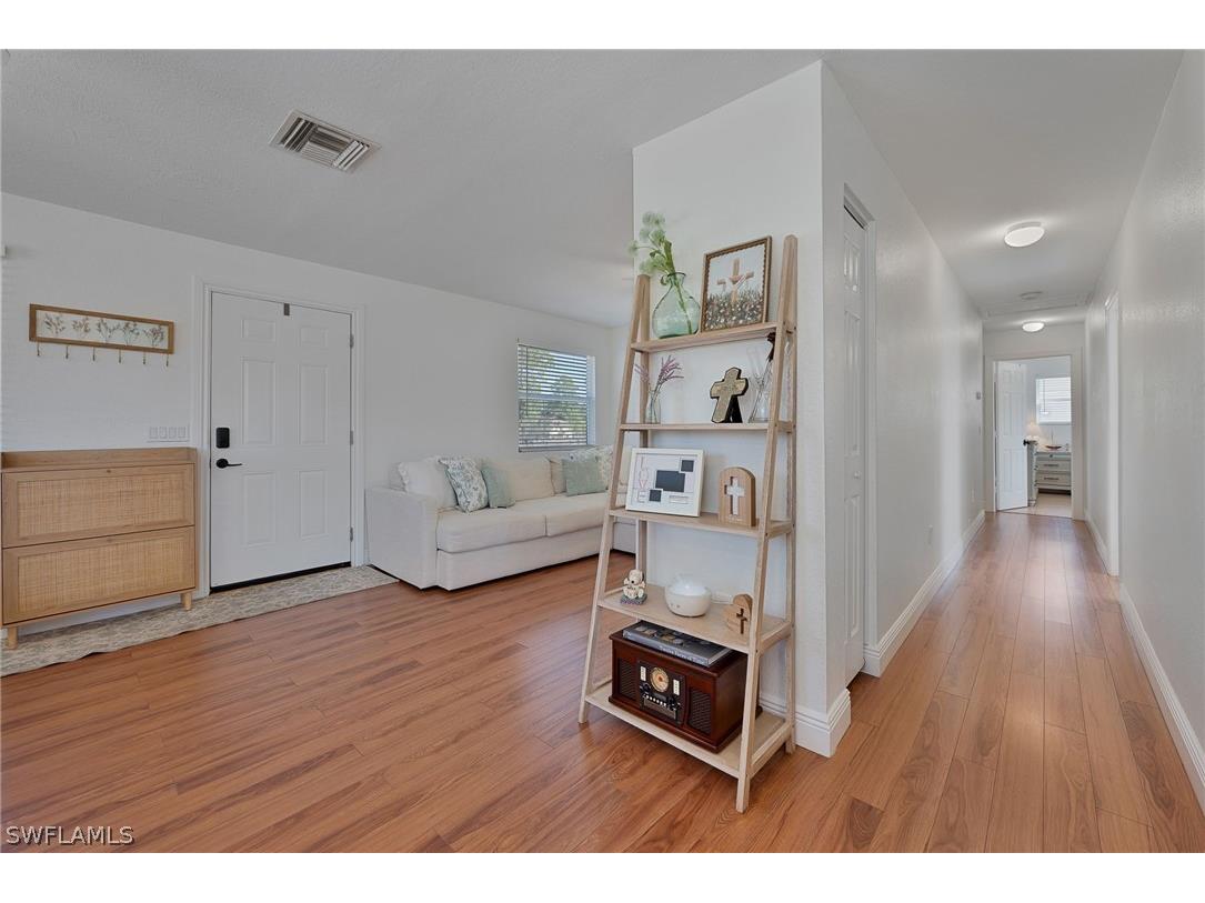 1960 22nd Avenue NE Naples FL 34120 226005943 image6