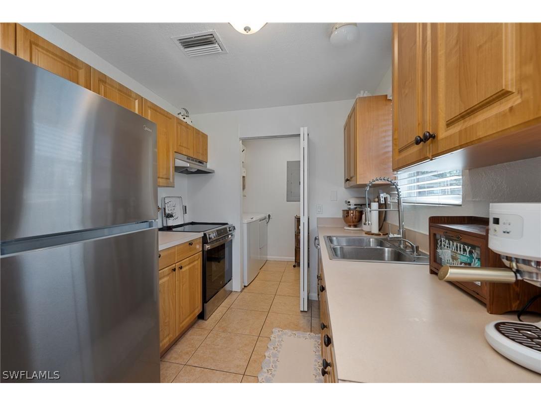 1960 22nd Avenue NE Naples FL 34120 226005943 image9