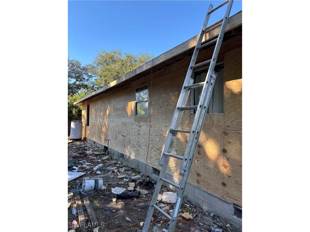 1960 51st Street SW Naples FL 34116 225081990 image2