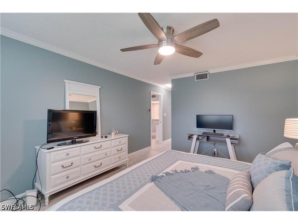 1960 Bald Eagle Drive #204A Naples FL 34105 226017677 image13