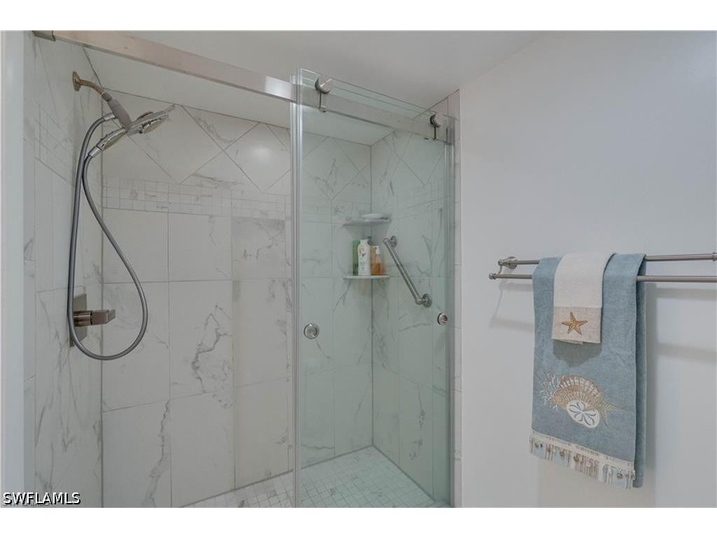 1960 Bald Eagle Drive #204A Naples FL 34105 226017677 image20