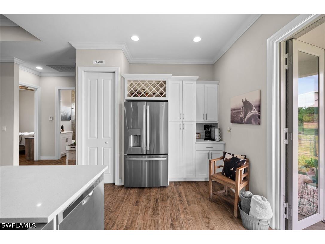 1960 Moulder Drive Naples FL 34120 225080290 image8