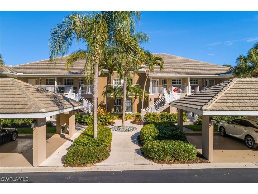 1960 Willow Bend Circle #203 Naples FL 34109 226005290 image1