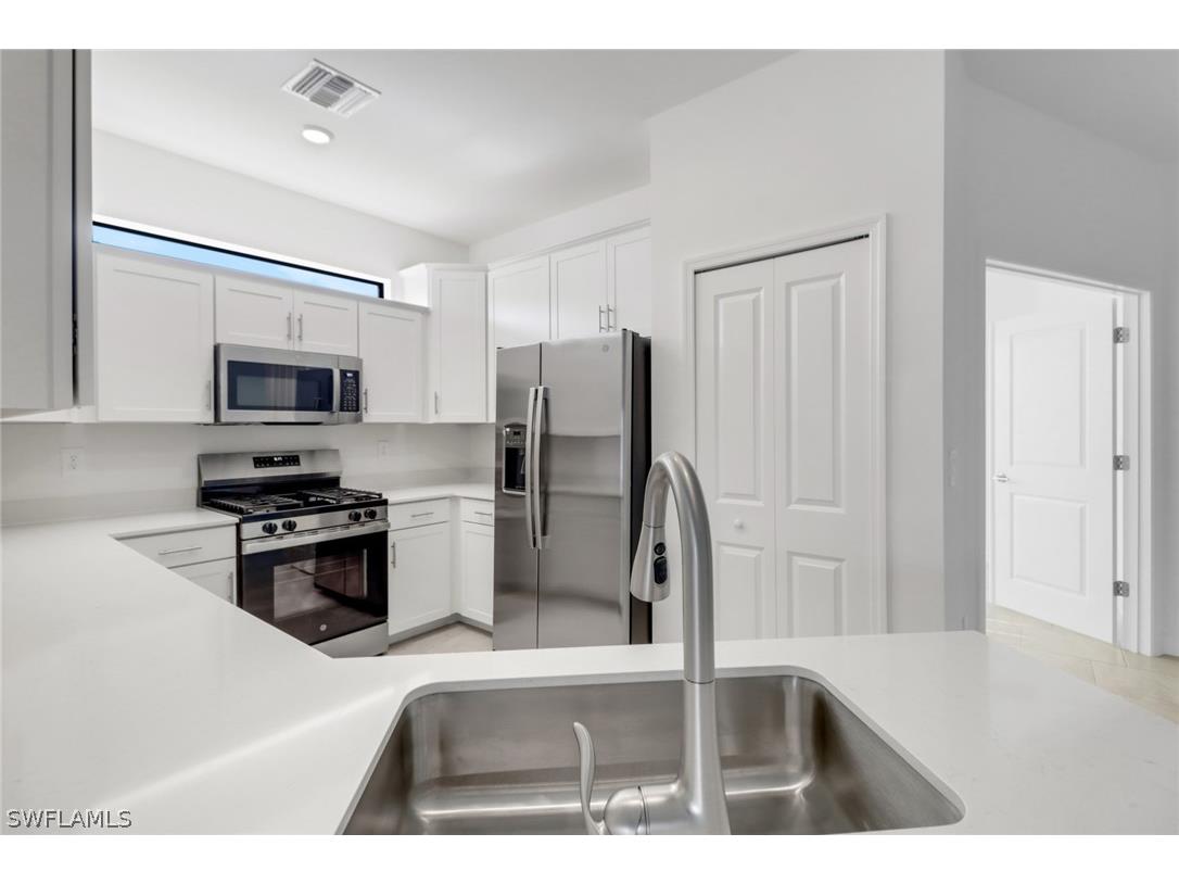 19600 Hinkley Drive Estero FL 33928 226009883 image1