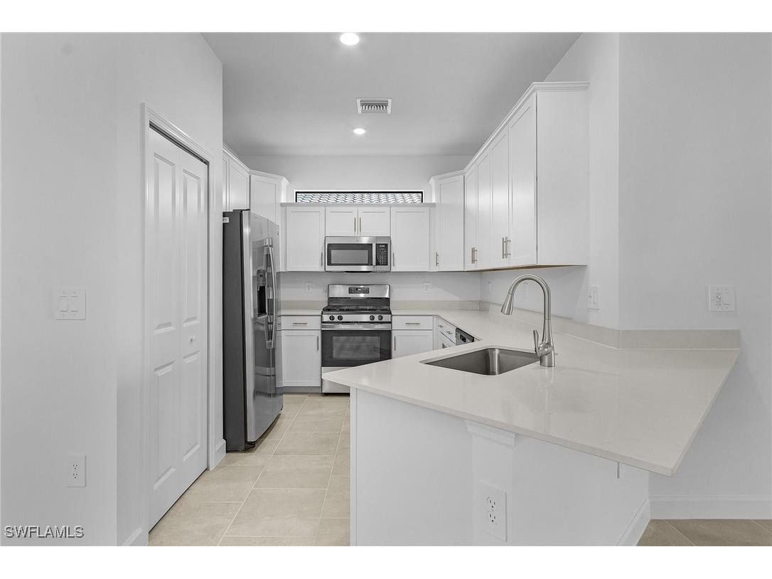 19621 Hinkley Drive Estero FL 33928 225077020 image3