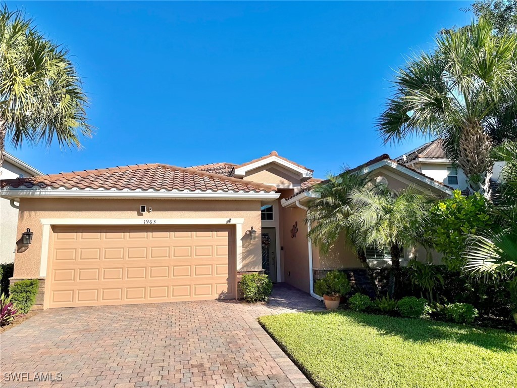 1963 Fairmont Lane Naples FL 34120 225080643 image1
