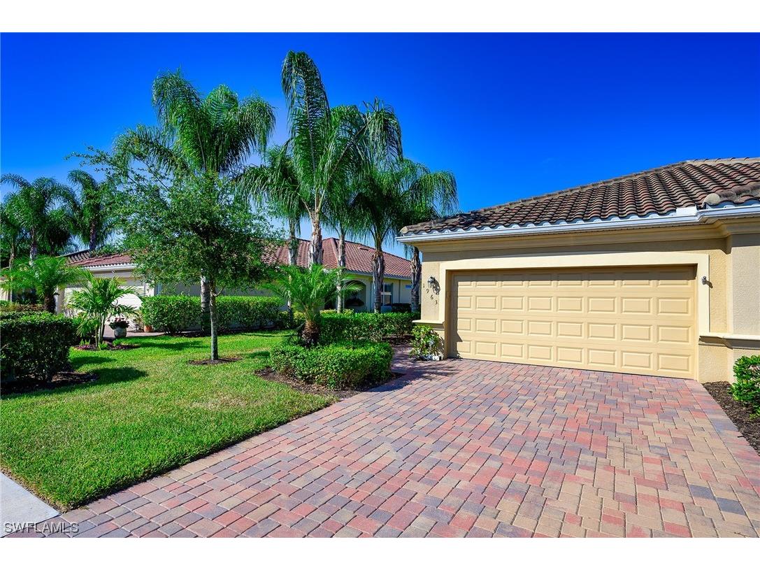 1963 Wellington Street Naples FL 34120 223035586 image1