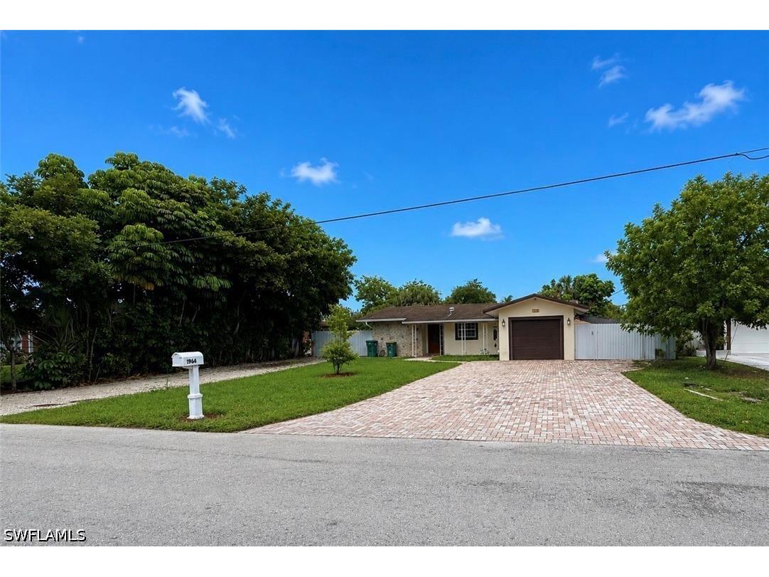 1964 42nd Street SW Naples FL 34116 226021140 image1