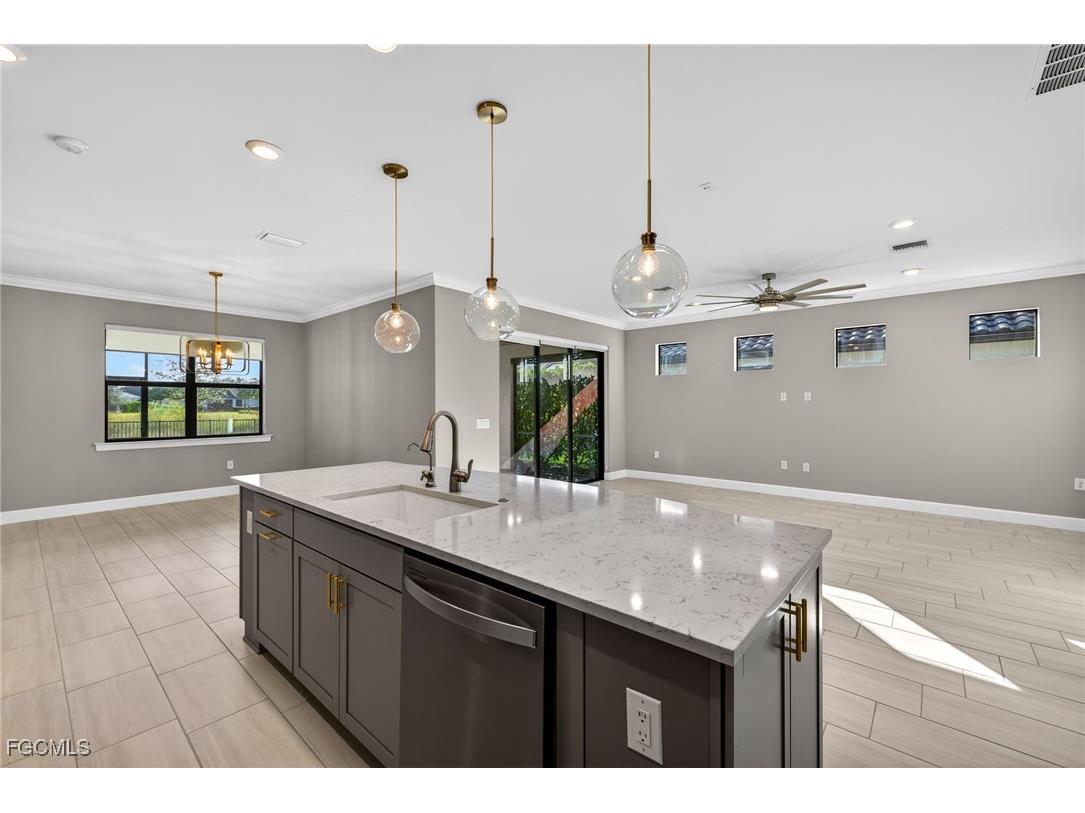 19649 Utopia Lane Estero FL 33928 2025024282 image10