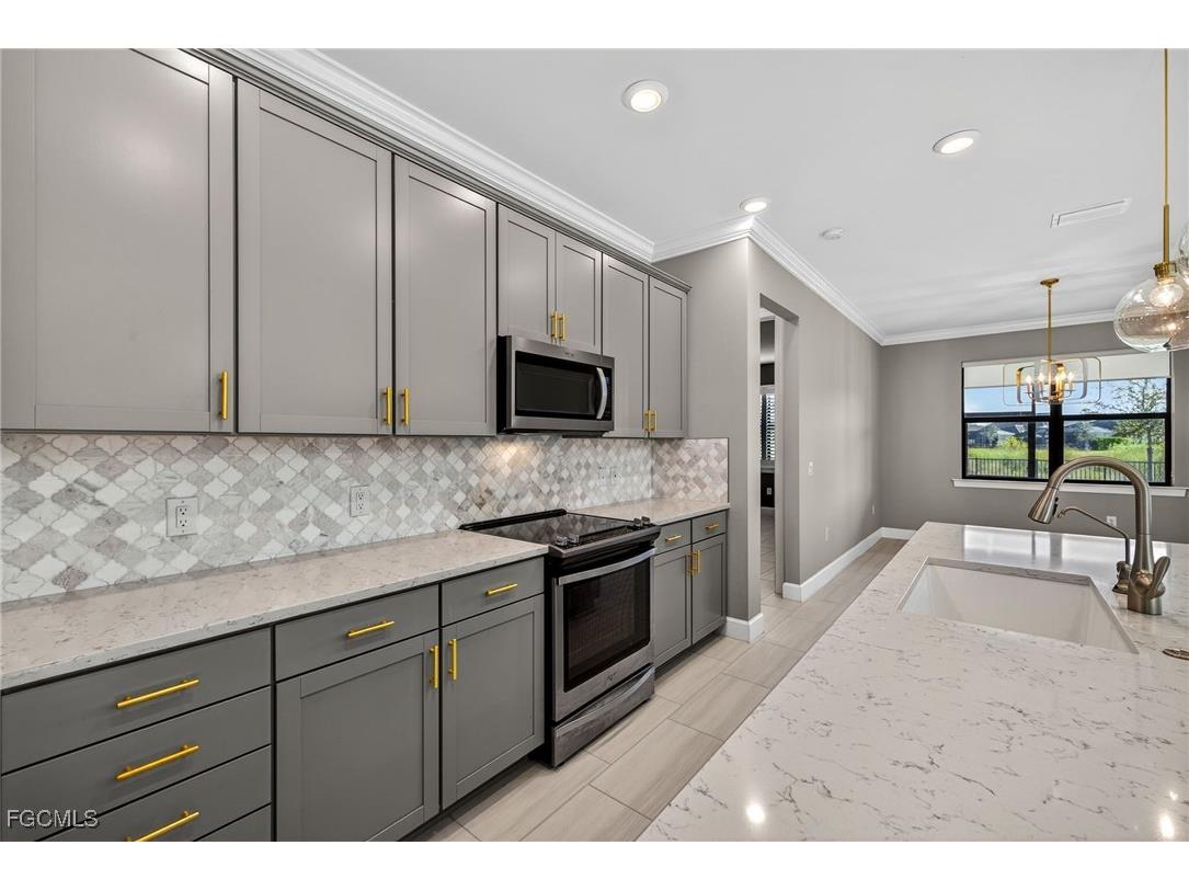 19649 Utopia Lane Estero FL 33928 2025024282 image9
