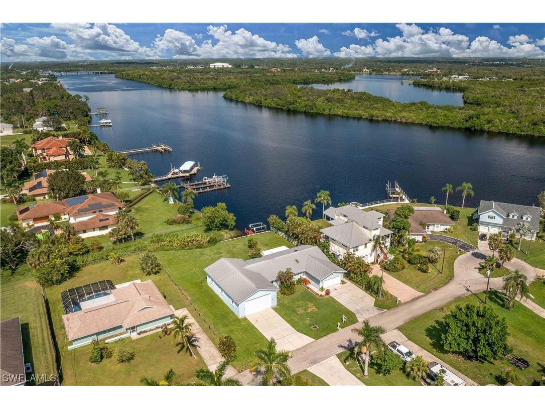 1965 Bahama Avenue Fort Myers FL 33905 223065209 image1