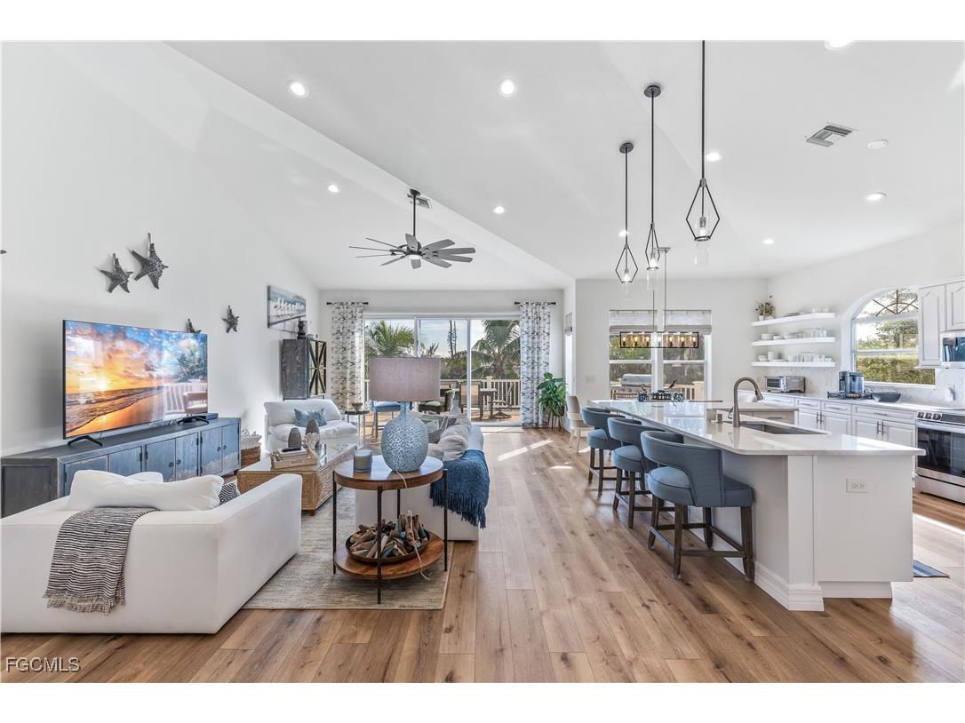 1965 Roseate Lane Sanibel FL 33957 2025011582 image6