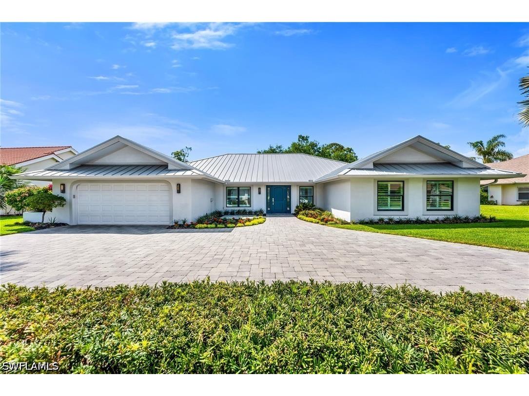 1966 Imperial Golf Course Boulevard Naples FL 34110 226013074 image5