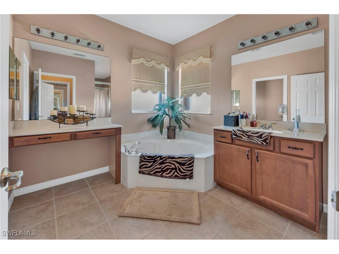 1966 Par Drive Naples FL 34120 226003334 image11