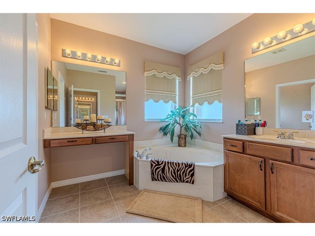 1966 Par Drive Naples FL 34120 226017765 image18