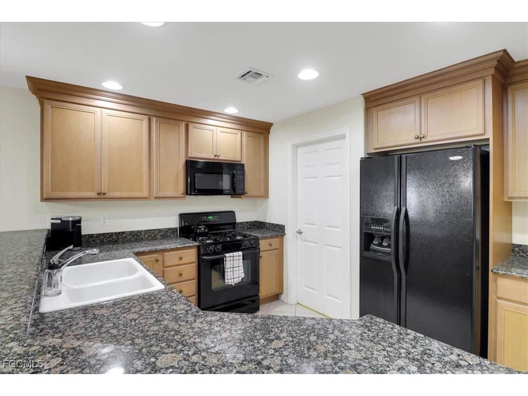 19674 Villa Rosa Loop Estero FL 33967 2025009769 image4