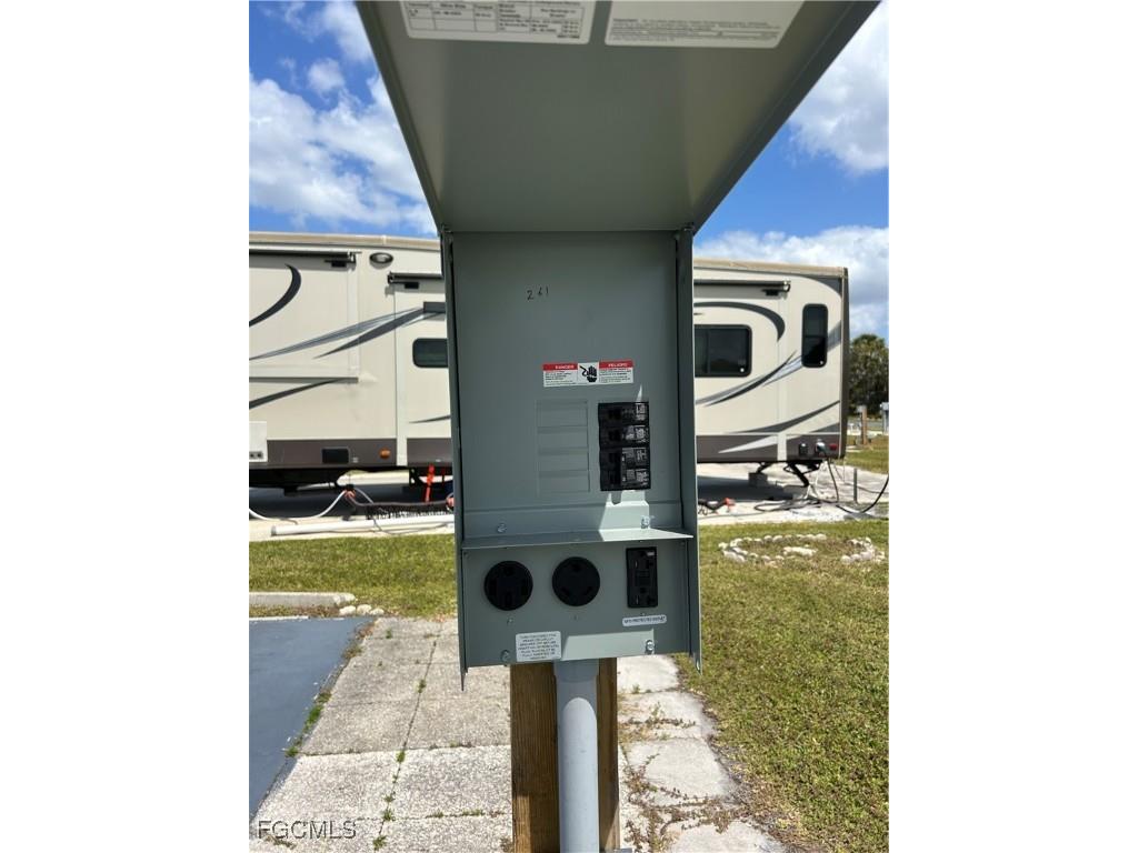 19681 261 Summerlin Road Fort Myers FL 33908 2025016347 image5