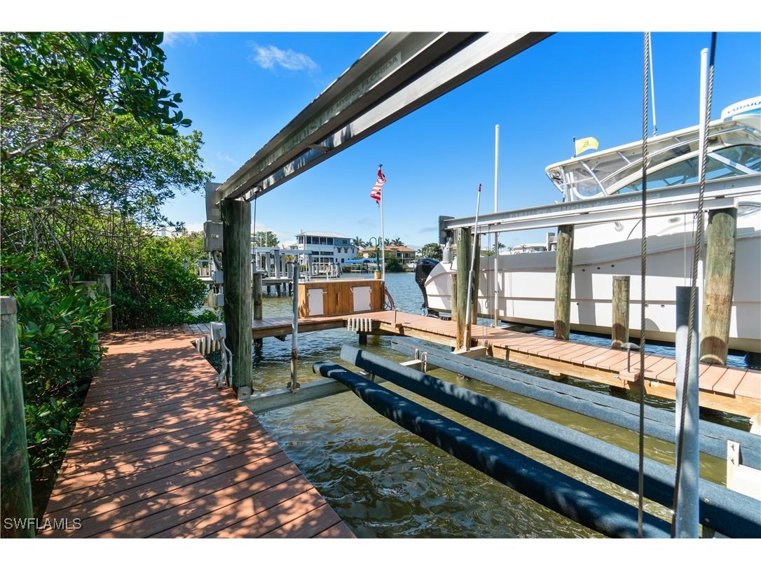 197 San Mateo Drive Bonita Springs FL 34134 225069562 image40