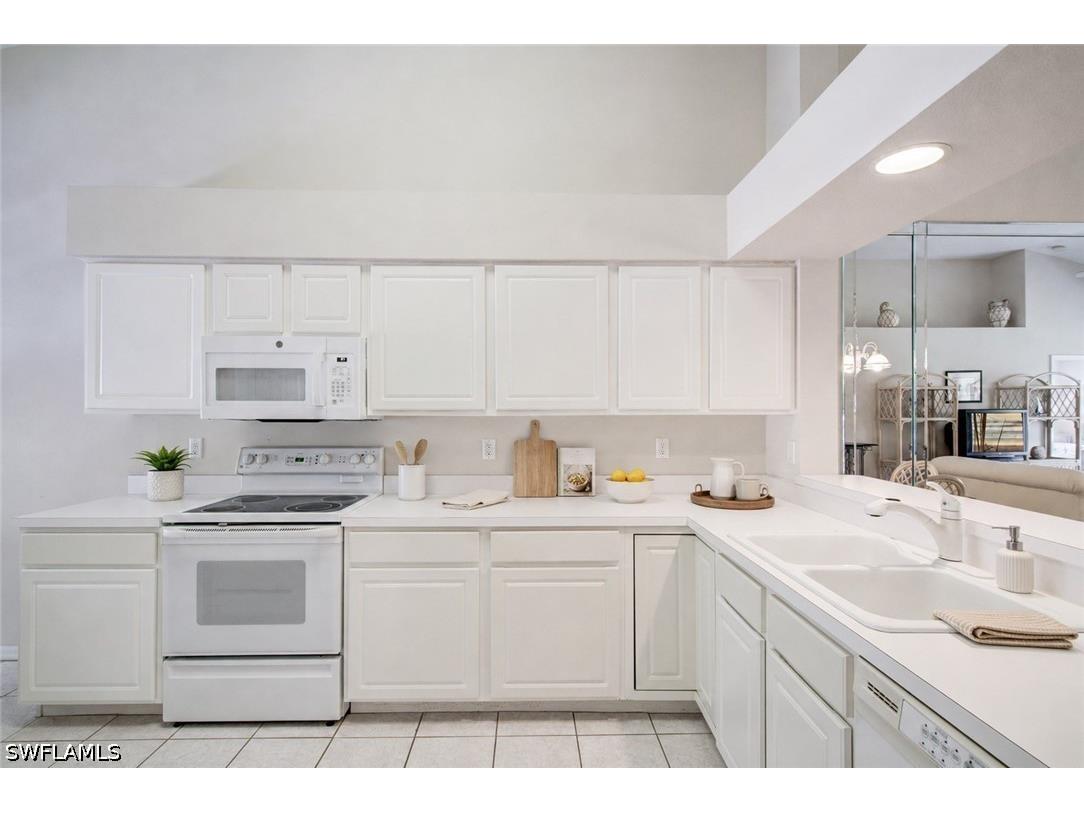 1970 Willow Bend Circle #204 Naples FL 34109 226026137 image16