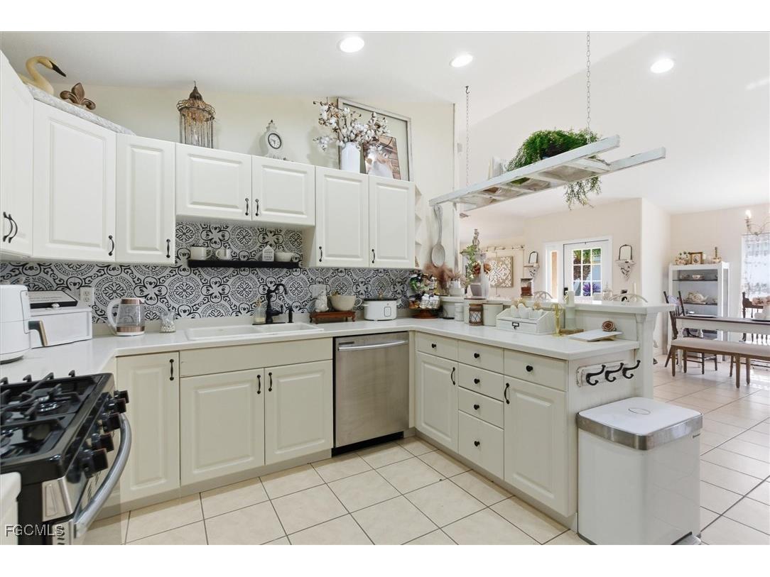 19702 Villa Rosa Loop Estero FL 33967 2026000250 image8