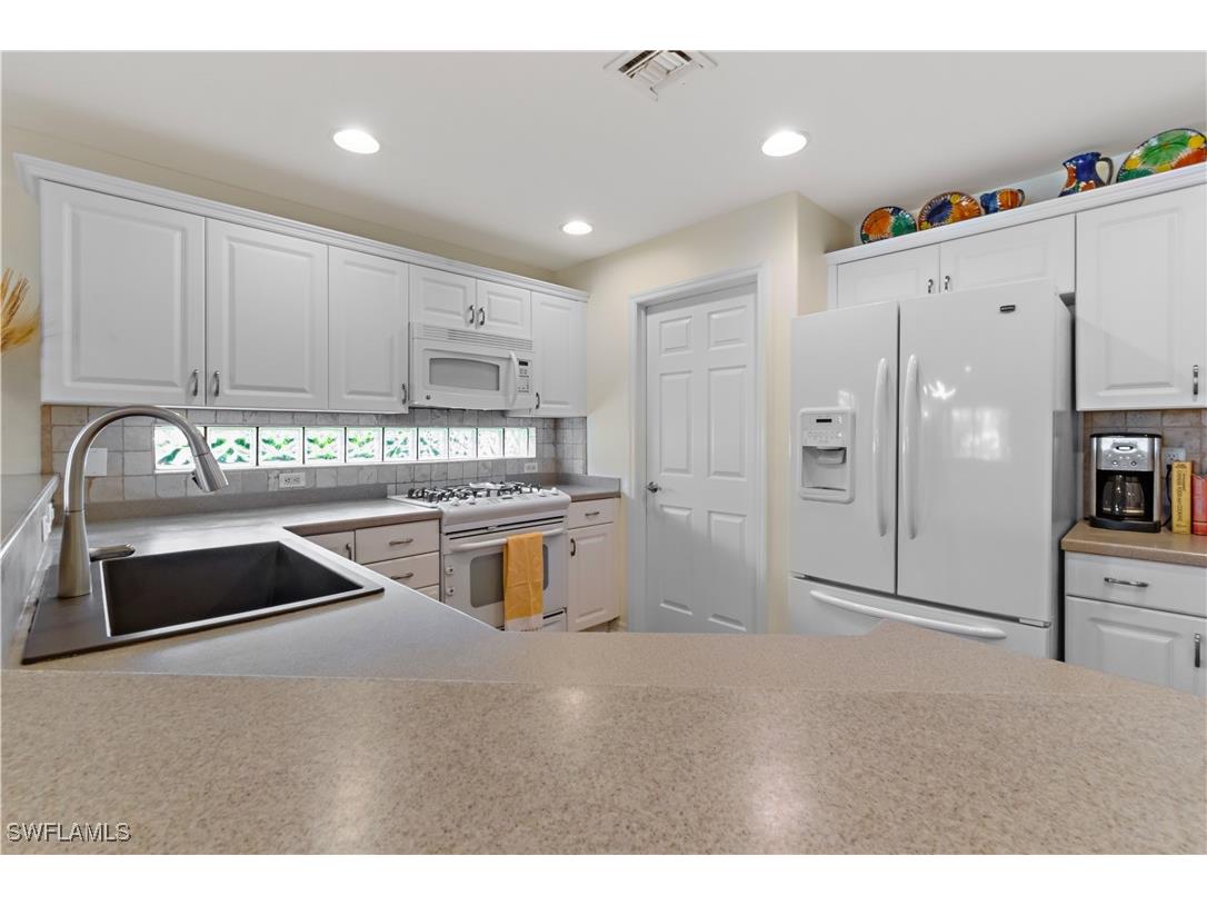 19703 Villa Rosa Loop Estero FL 33967 225078536 image4