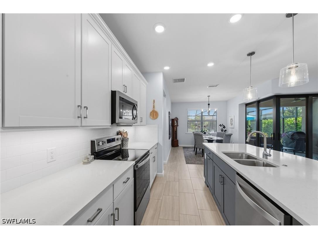 19704 The Place Boulevard Estero FL 33928 226019539 image11