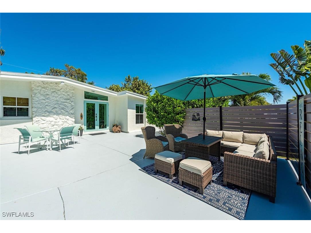 1971 Holiday Lane Naples FL 34104 225057145 image2