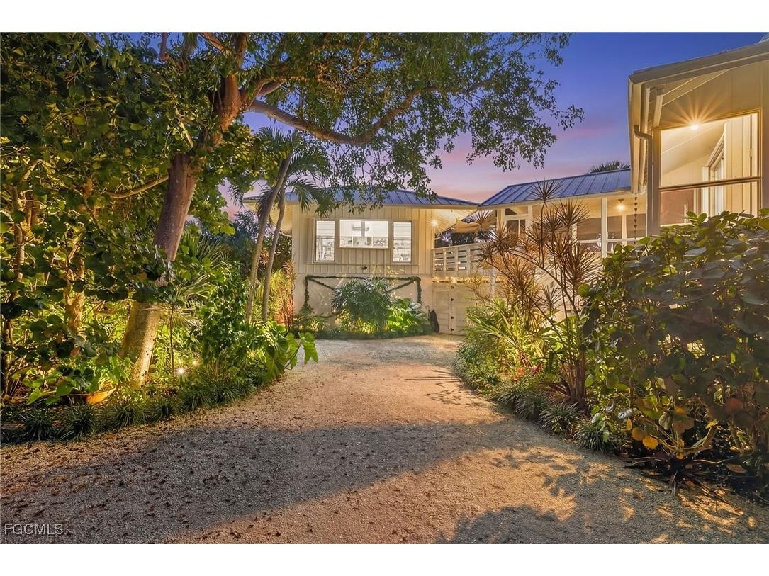 1973 Wild Lime Drive Sanibel FL 33957 2026000759 image1