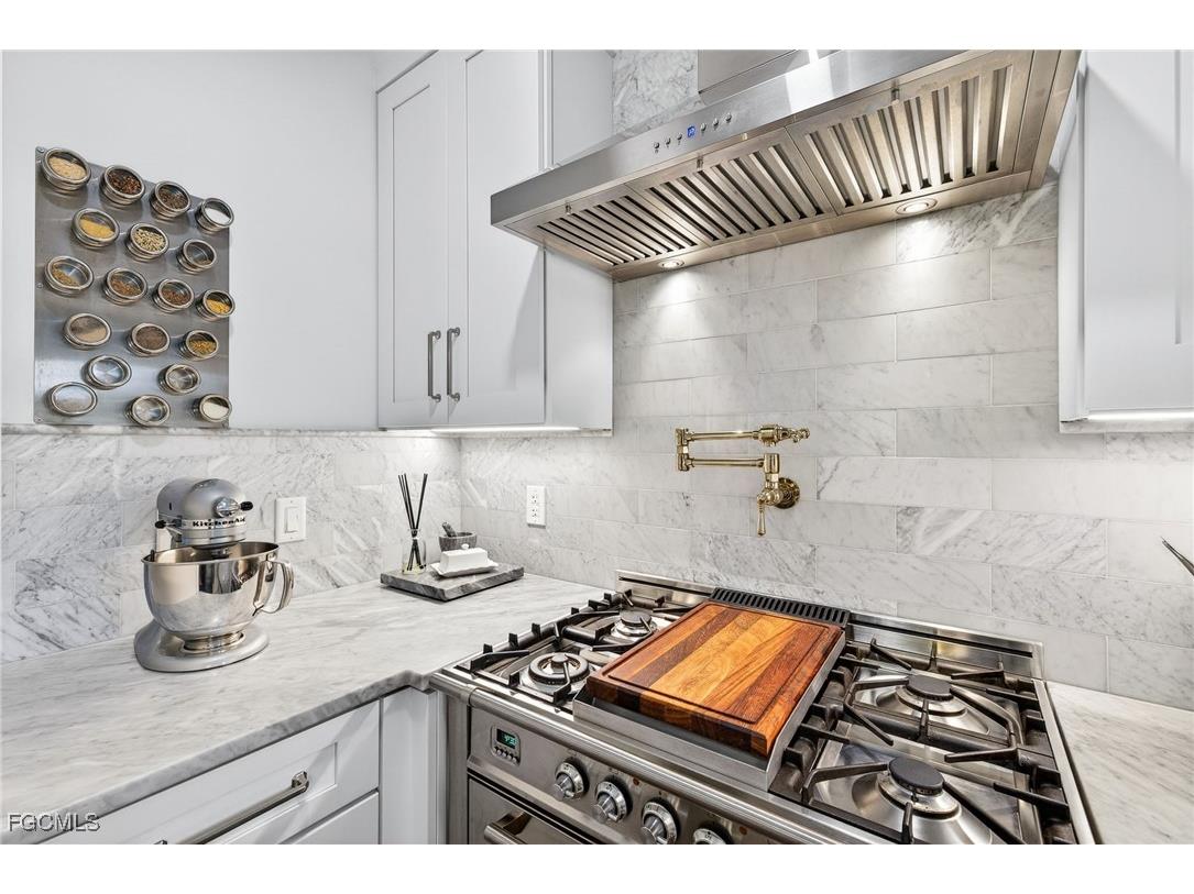 1973 Wild Lime Drive Sanibel FL 33957 2026000759 image23