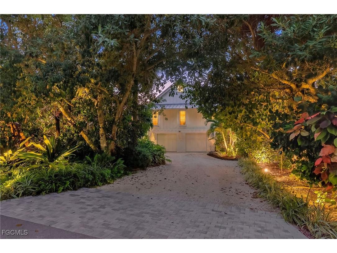 1973 Wild Lime Drive Sanibel FL 33957 2026000759 image3