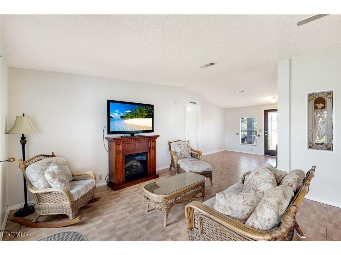 19757 Frenchmans Court North Fort Myers FL 33903 2025010983 image6