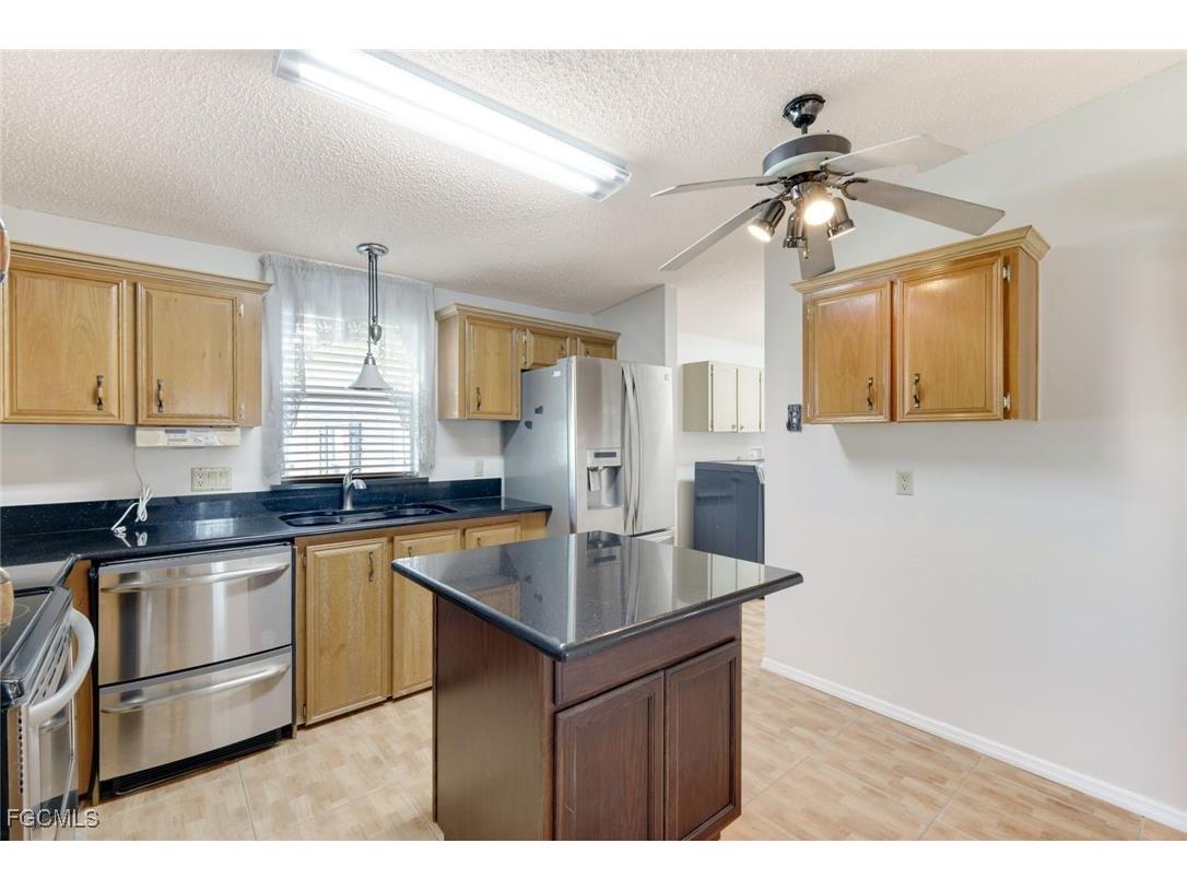 19757 Frenchmans Court North Fort Myers FL 33903 2025010983 image9