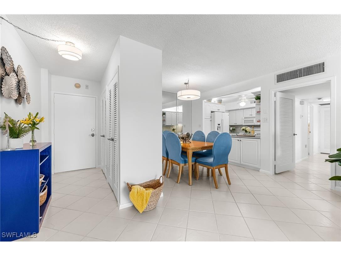 1977 Gulf Shore Boulevard N #204 Naples FL 34102 225072169 image10