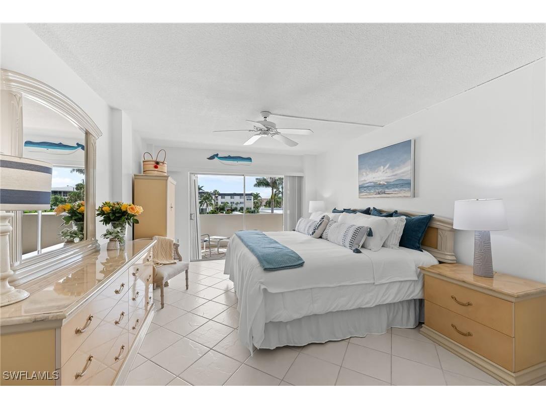 1977 Gulf Shore Boulevard N #204 Naples FL 34102 225072169 image17