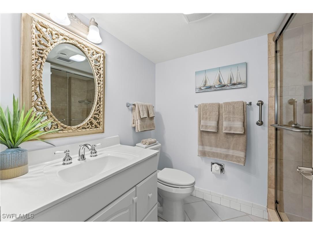 1977 Gulf Shore Boulevard N #204 Naples FL 34102 225072169 image19