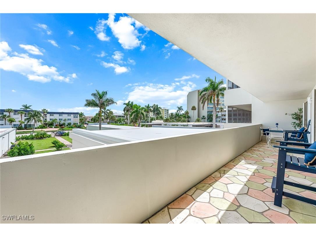1977 Gulf Shore Boulevard N #204 Naples FL 34102 225072169 image24