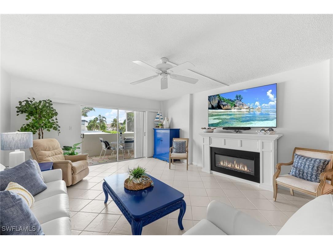 1977 Gulf Shore Boulevard N #204 Naples FL 34102 225072169 image6