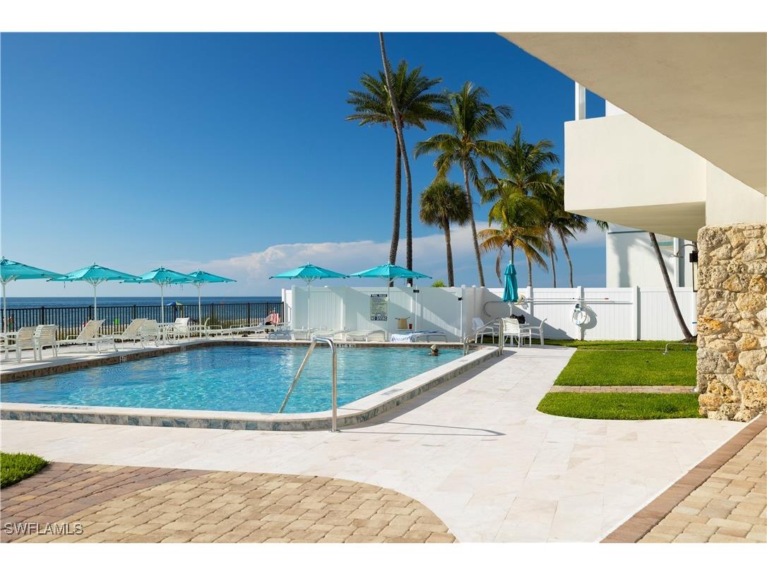 1977 Gulf Shore Boulevard N #401 Naples FL 34102 225077815 image5