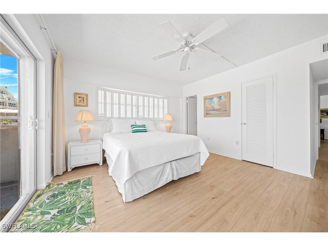 1977 Gulf Shore Boulevard N #302 Naples FL 34102 225072959 image24