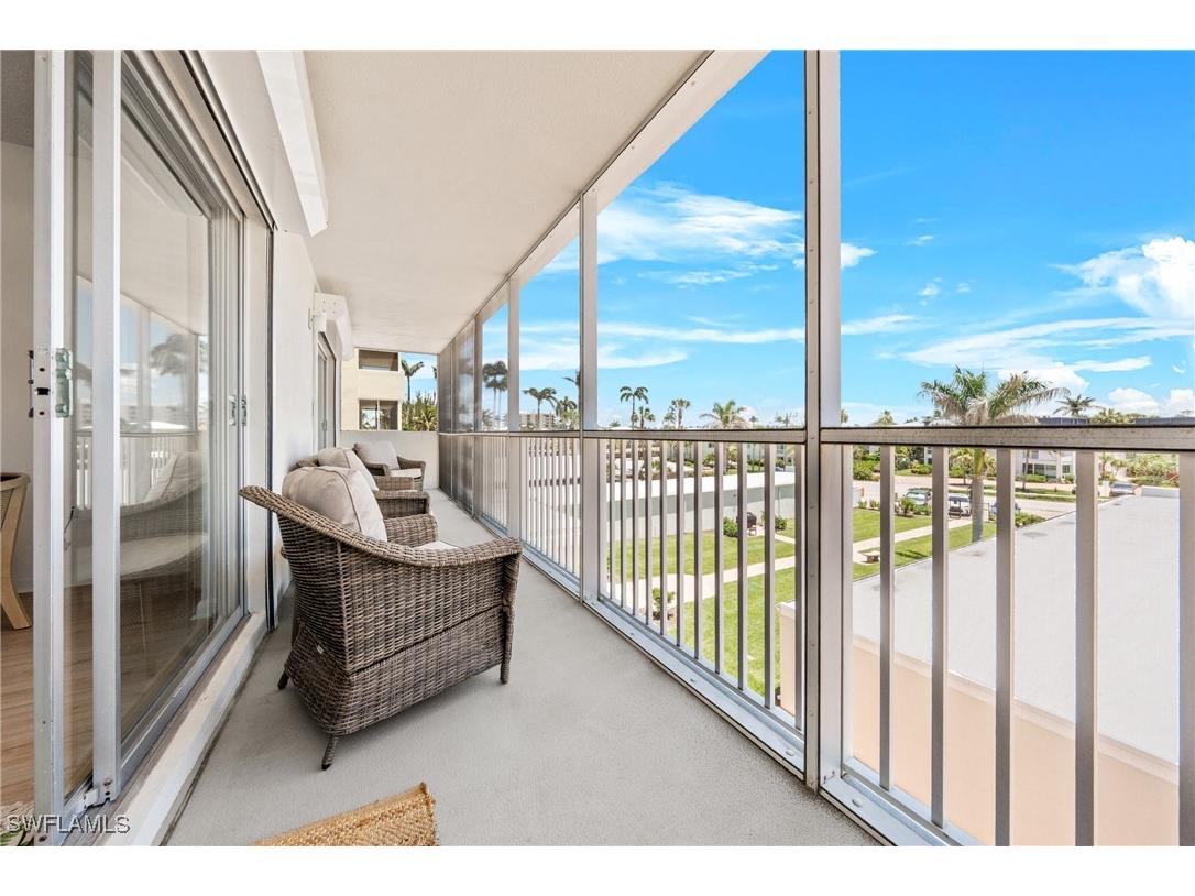 1977 Gulf Shore Boulevard N #302 Naples FL 34102 225072959 image32