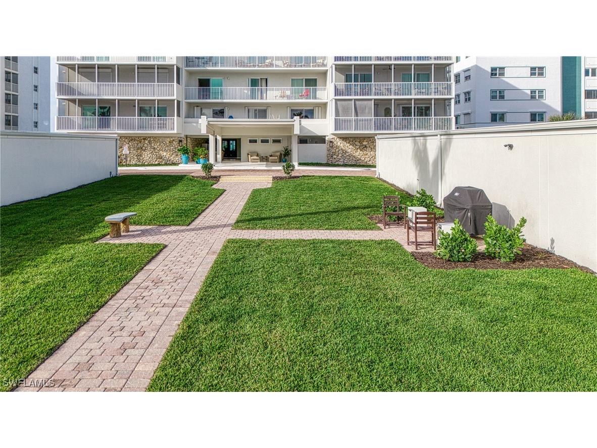 1977 Gulf Shore Boulevard N #302 Naples FL 34102 225072959 image34