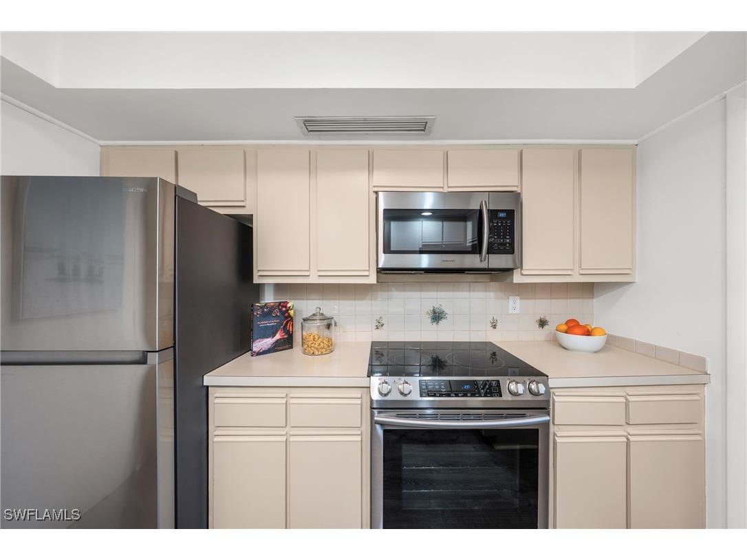 1977 Gulf Shore Boulevard N #306 Naples FL 34102 225078190 image21