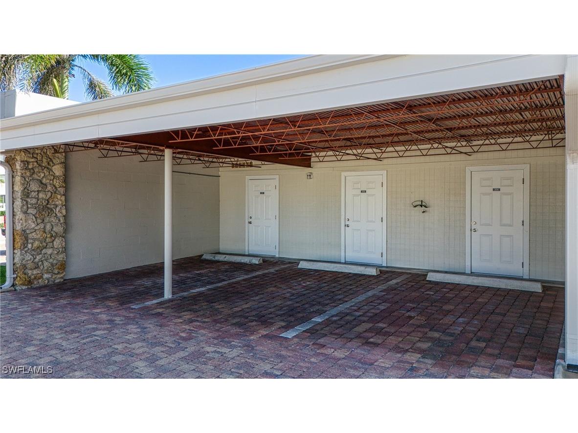 1977 Gulf Shore Boulevard N #306 Naples FL 34102 225078190 image40