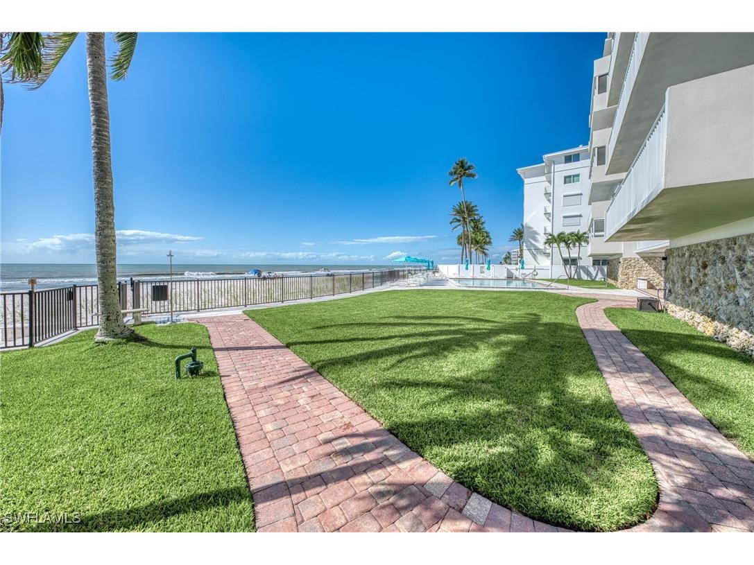 1977 Gulf Shore Boulevard N #306 Naples FL 34102 225078190 image42