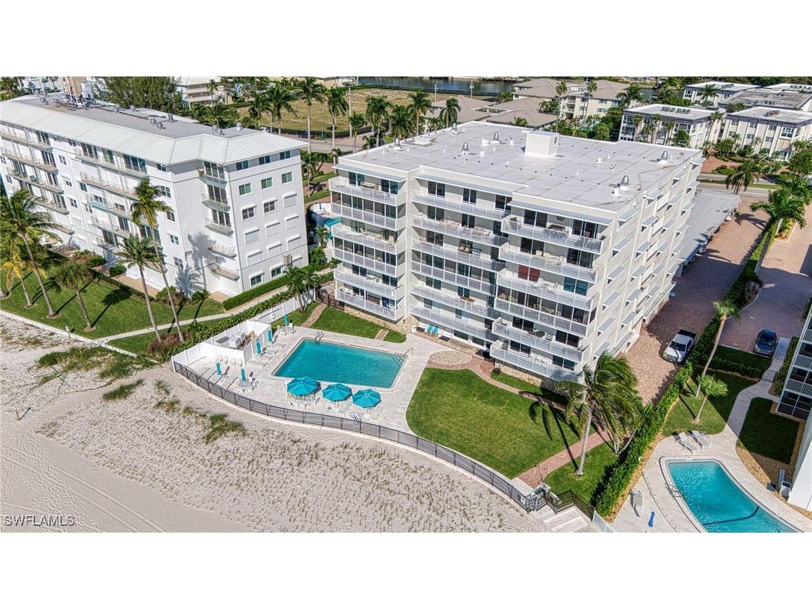 1977 Gulf Shore Boulevard N #306 Naples FL 34102 225078190 image46