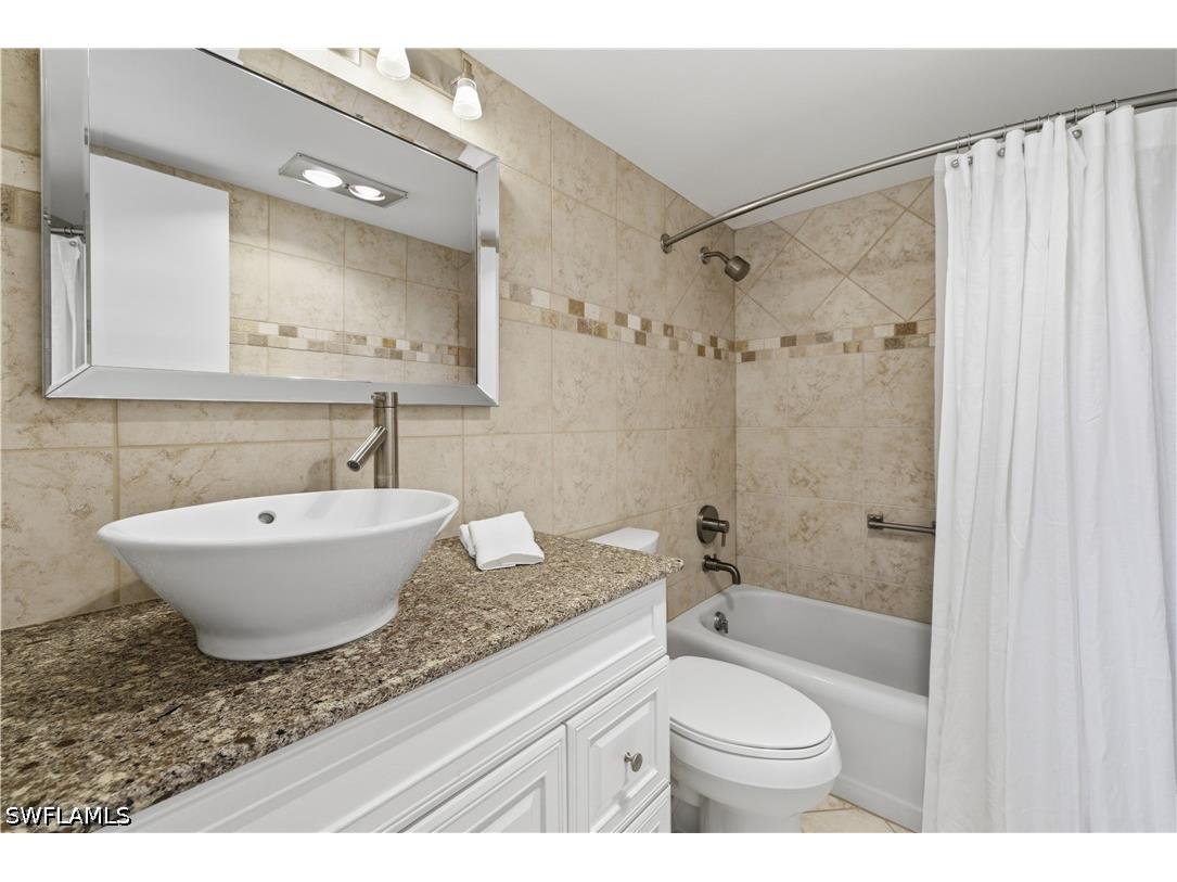 1977 Gulf Shore Boulevard N #306 Naples FL 34102 226019648 image25