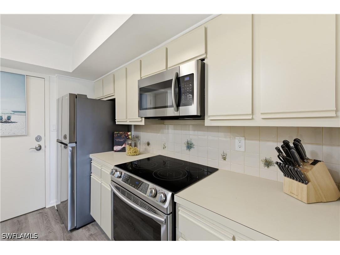 1977 Gulf Shore Boulevard N #306 Naples FL 34102 226019648 image7